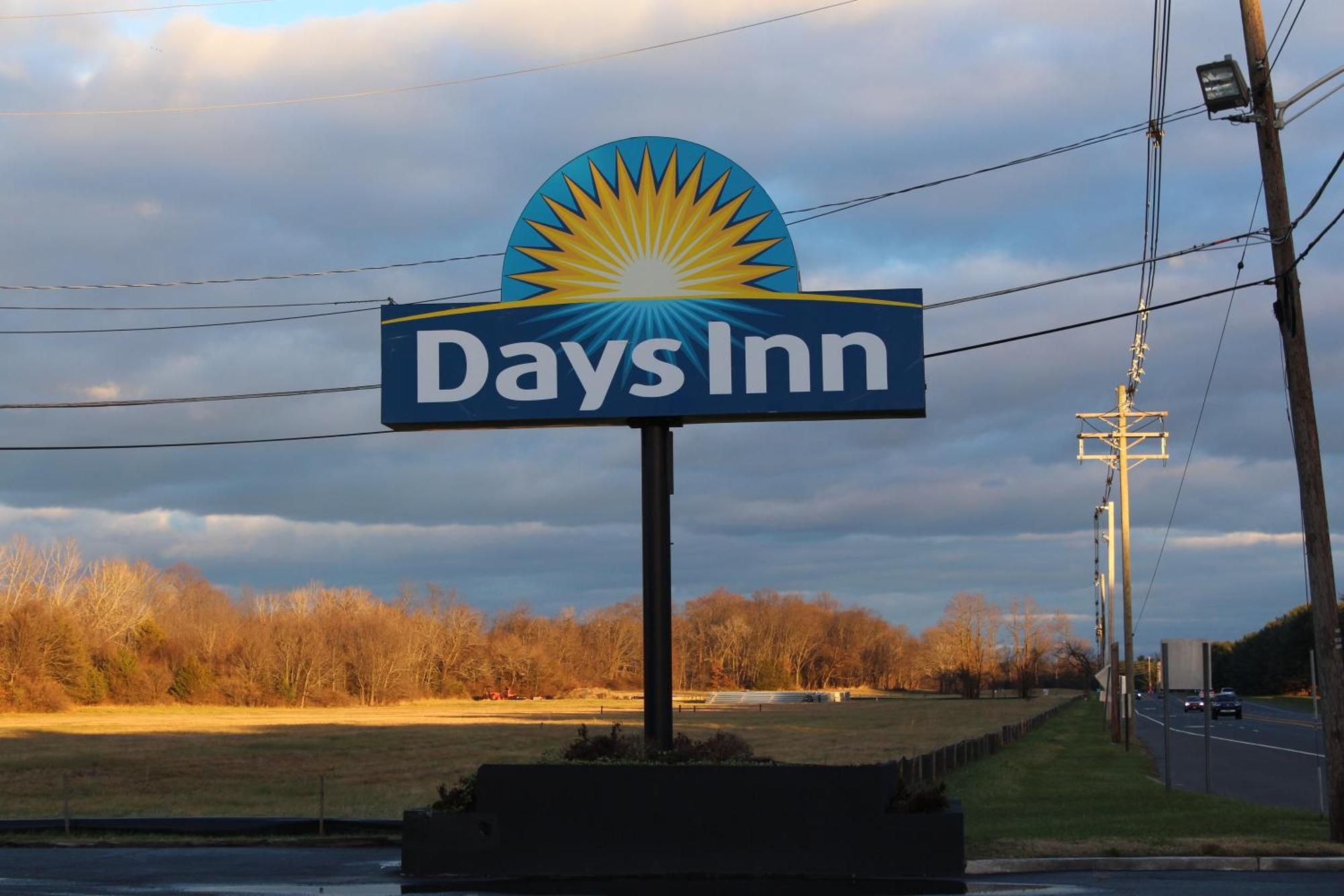 Days Inn By Wyndham Wrightstown Mcguire Afb Bordentown Exterior foto